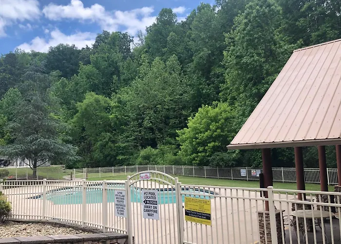 Free Daily Tickets-Soaring Eagle Family Cabin W Resort Pool Pigeon Forge